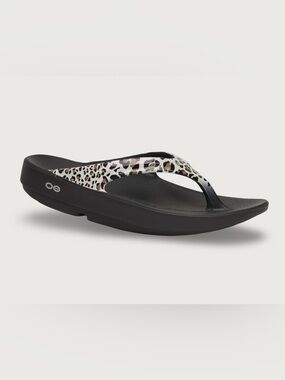 OOFOS |  OOlala Woman’s Limited Leopard Print flip flops